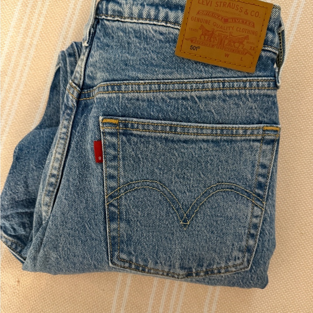 Levi's Classic 501 straight medium Blue Jeans size 28 women’s